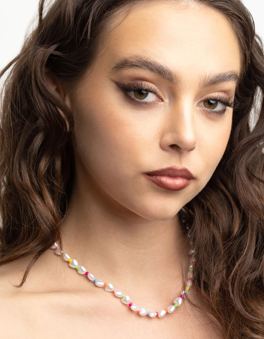 Gold Pearly Heart Bead Necklace - Image 2