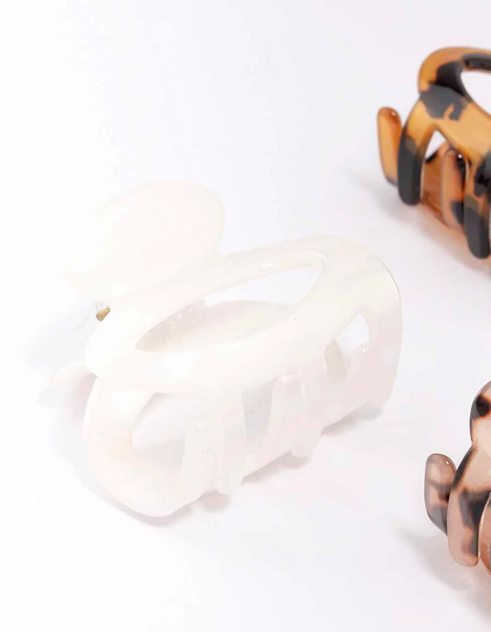 Acrylic Mini Oval Hair Claw Clip 3-Pack - Image 2