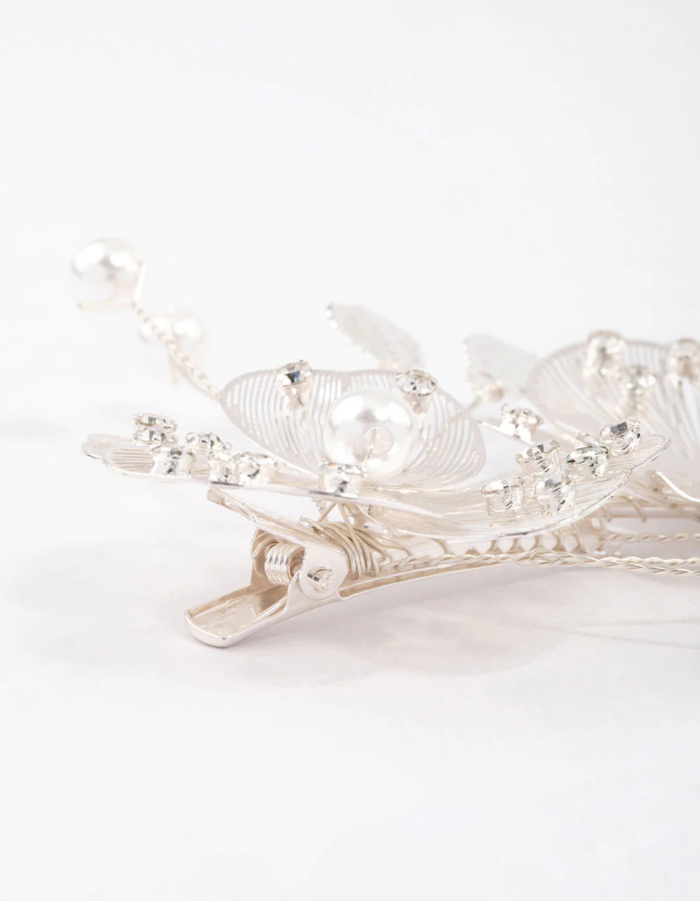 Gold Pearl Etched Flower Hair Clip - Image 3