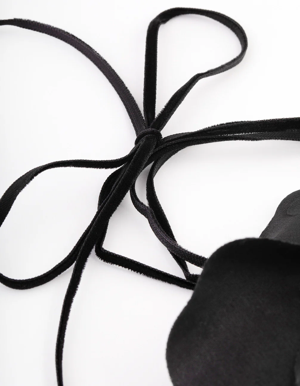 Black Large Flower Choker - Image 3