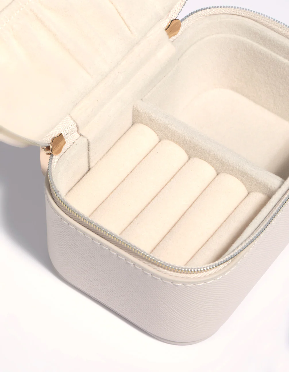 Cream PU Leather Rectangle Jewellery Box - Image 3
