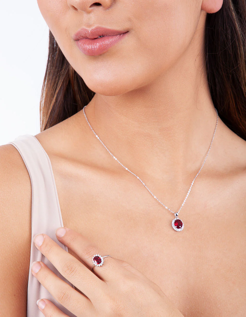 CG ST RH RUBY OVL HALO NL