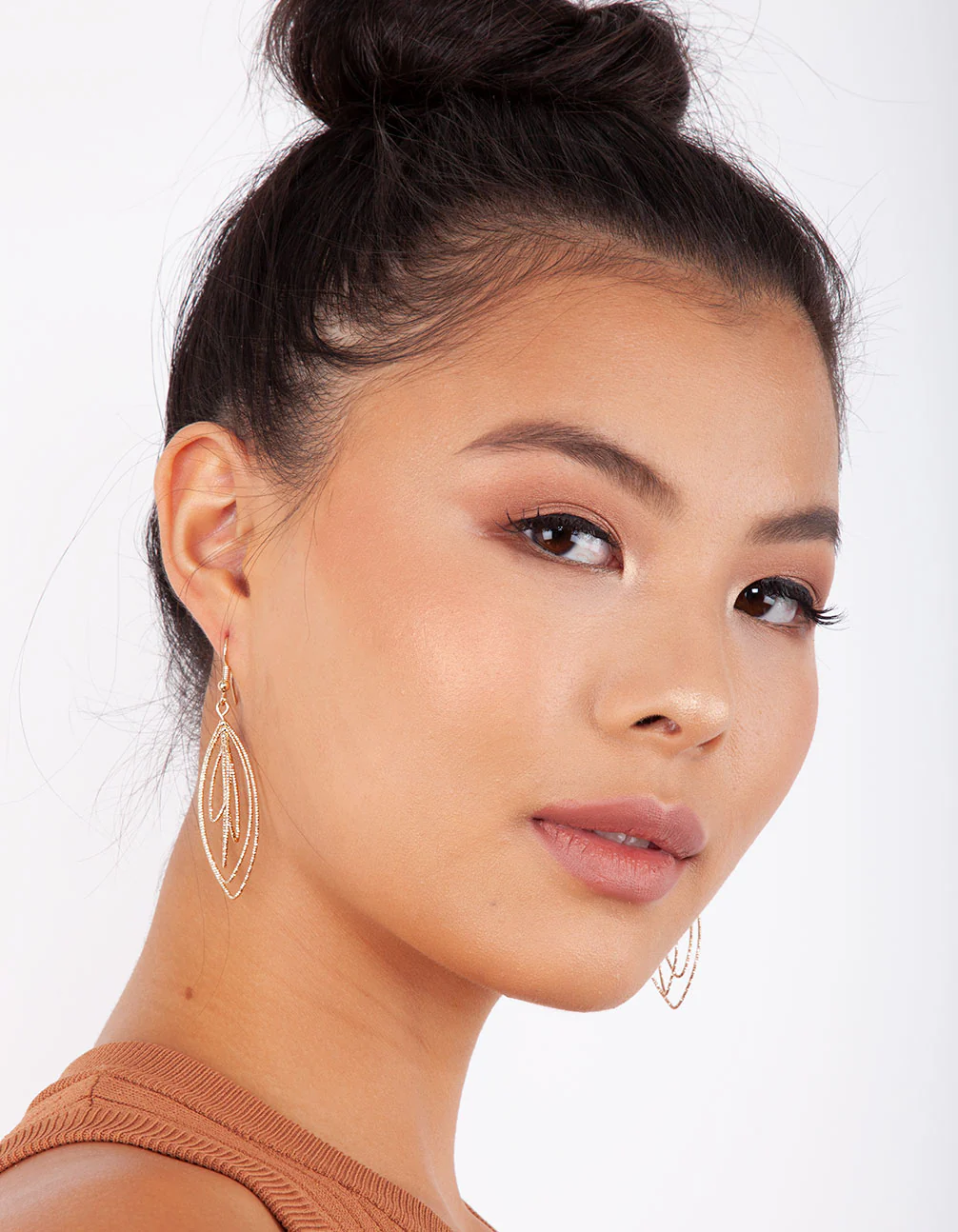 Gold Textured Shiny Layered Drop Earrings - Image 2