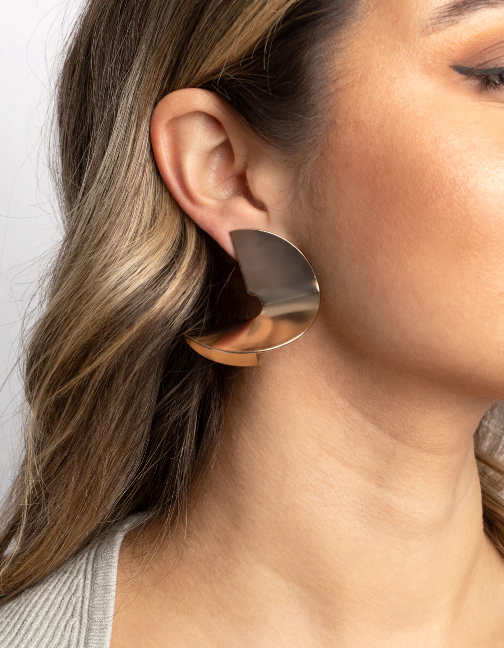 Gold Twisted Fan Stud Earrings - Image 2