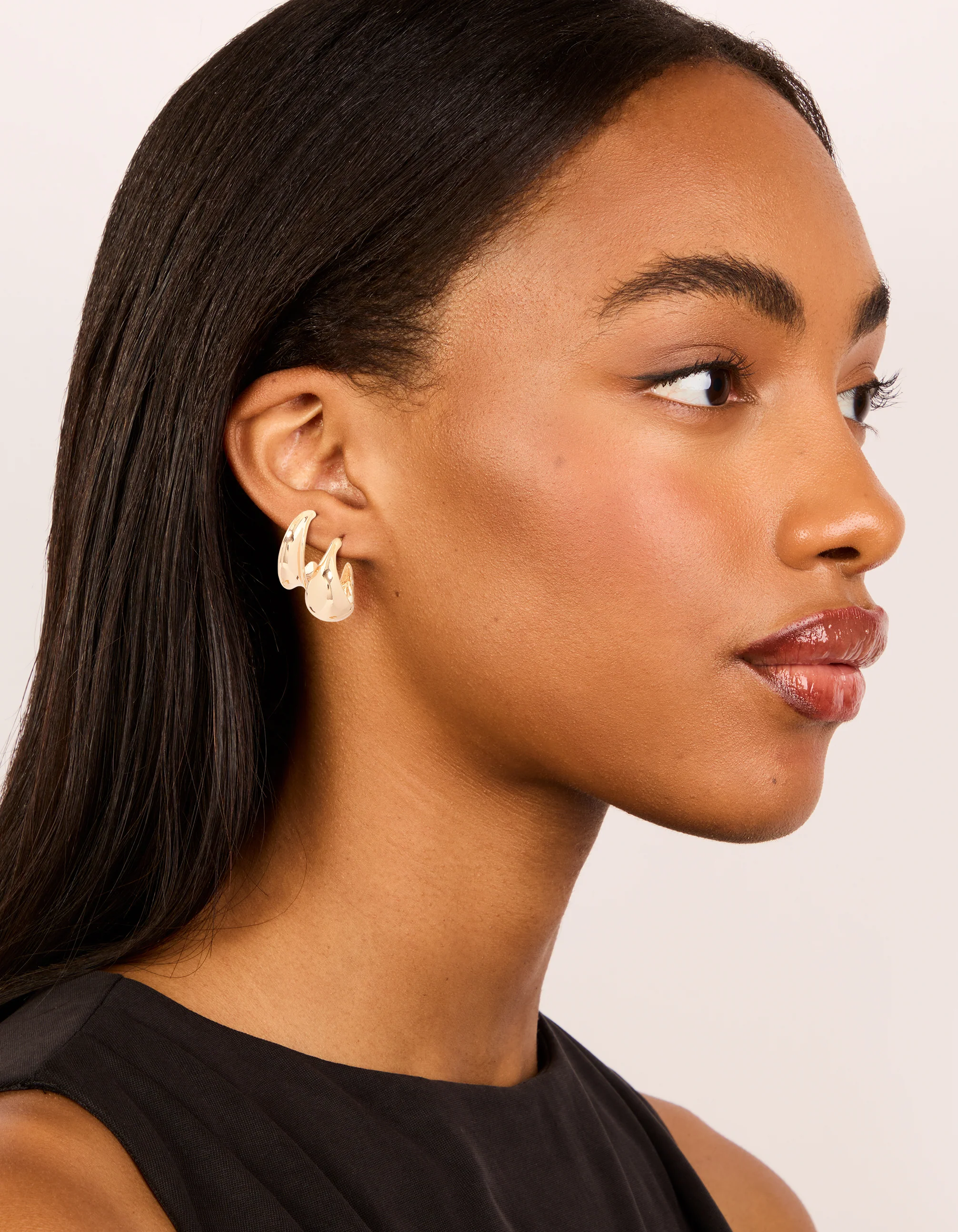 Gold Classic Open Hoop Earrings 2-Pack - Image 3