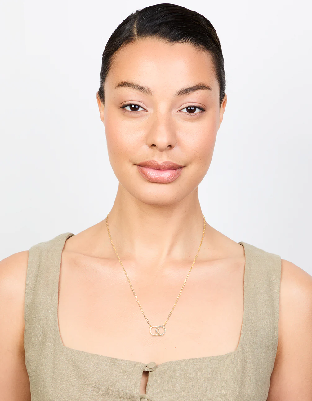 Gold Diamante Open Circle Necklace - Image 3