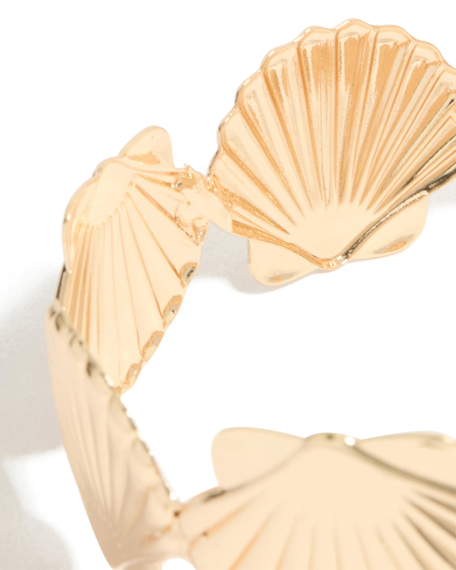 Gold Shell Wrap Around Arm Cuff - Image 3