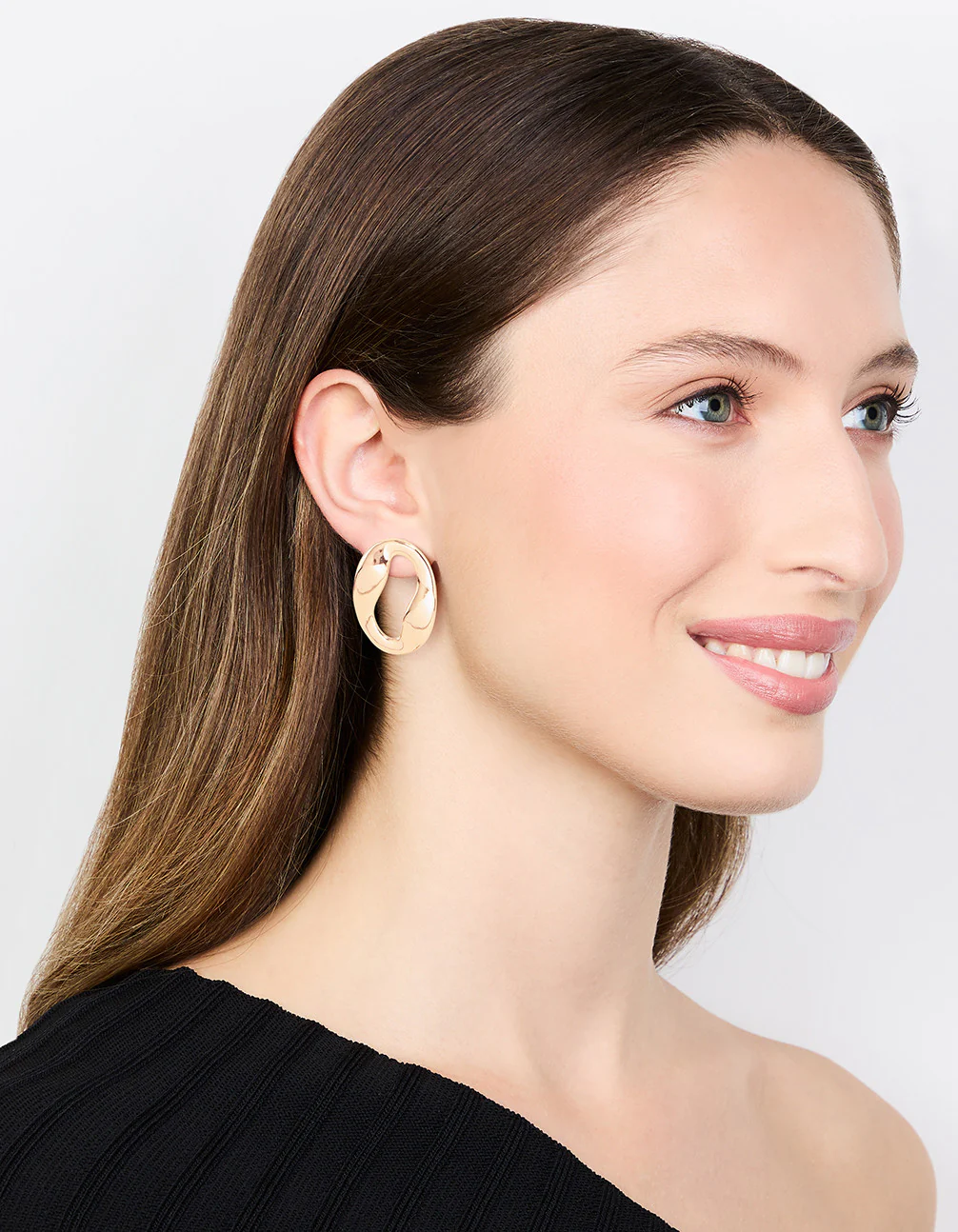 Gold Wavy Open Stud Earrings - Image 3