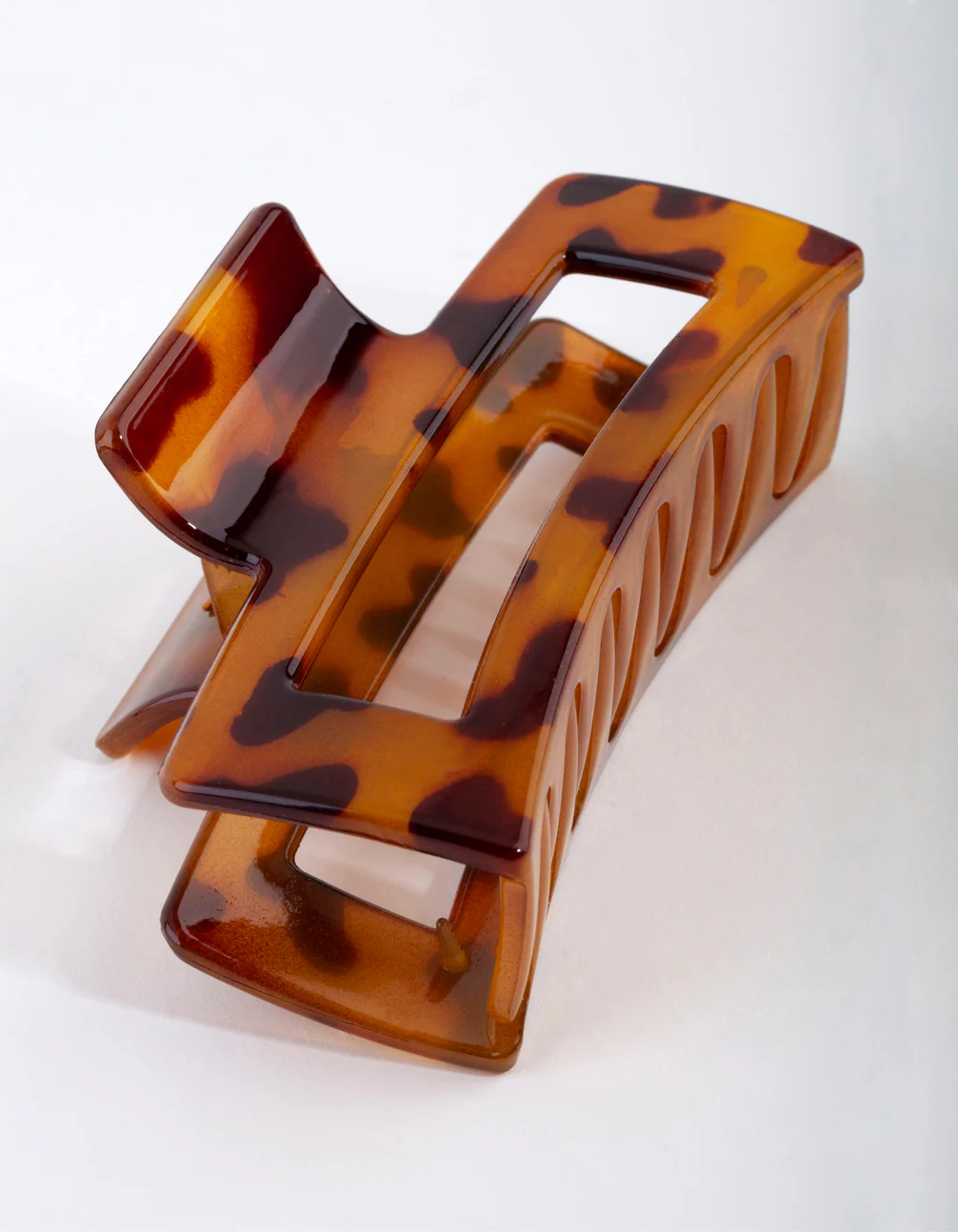 Tortoiseshell Plastic Large Rectangle Claw Clip - Image 2
