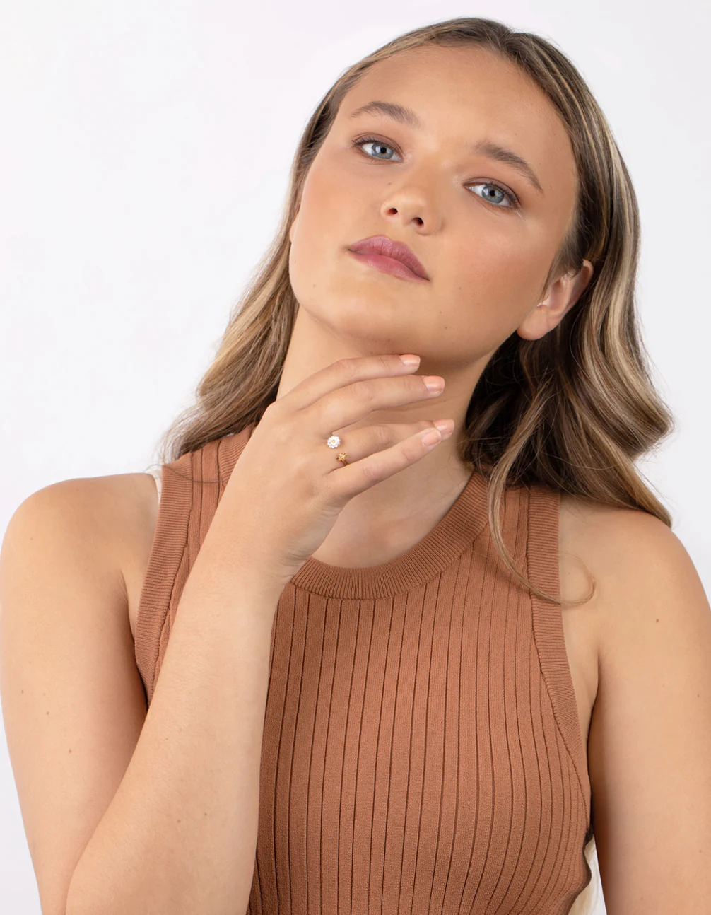 Gold Plated Sterling Silver Daisy Bee Open Ring - Image 5