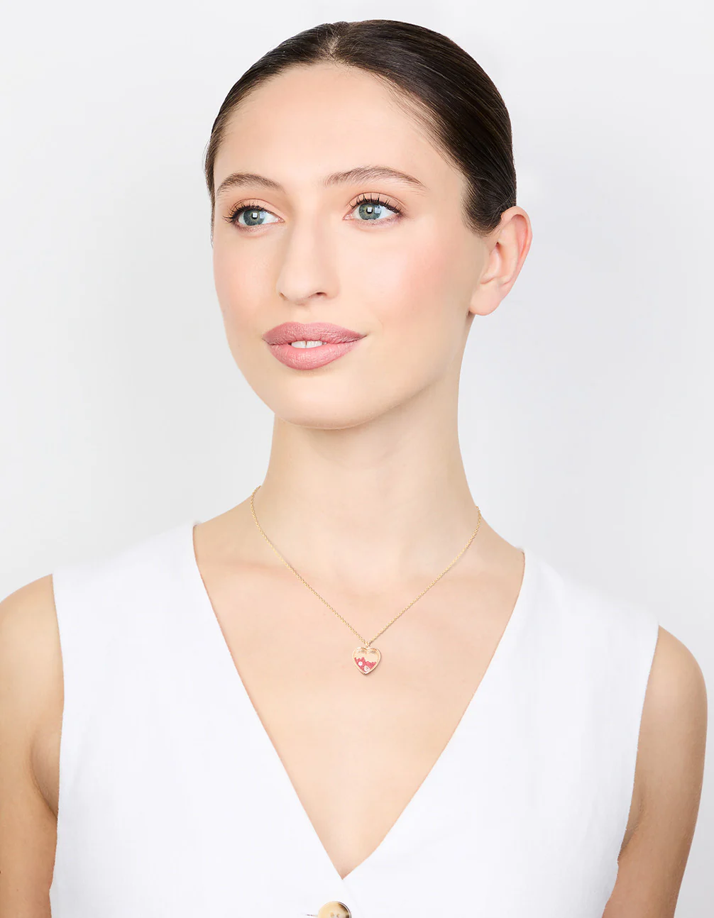 Red Diamante Heart Shaker Necklace - Image 3