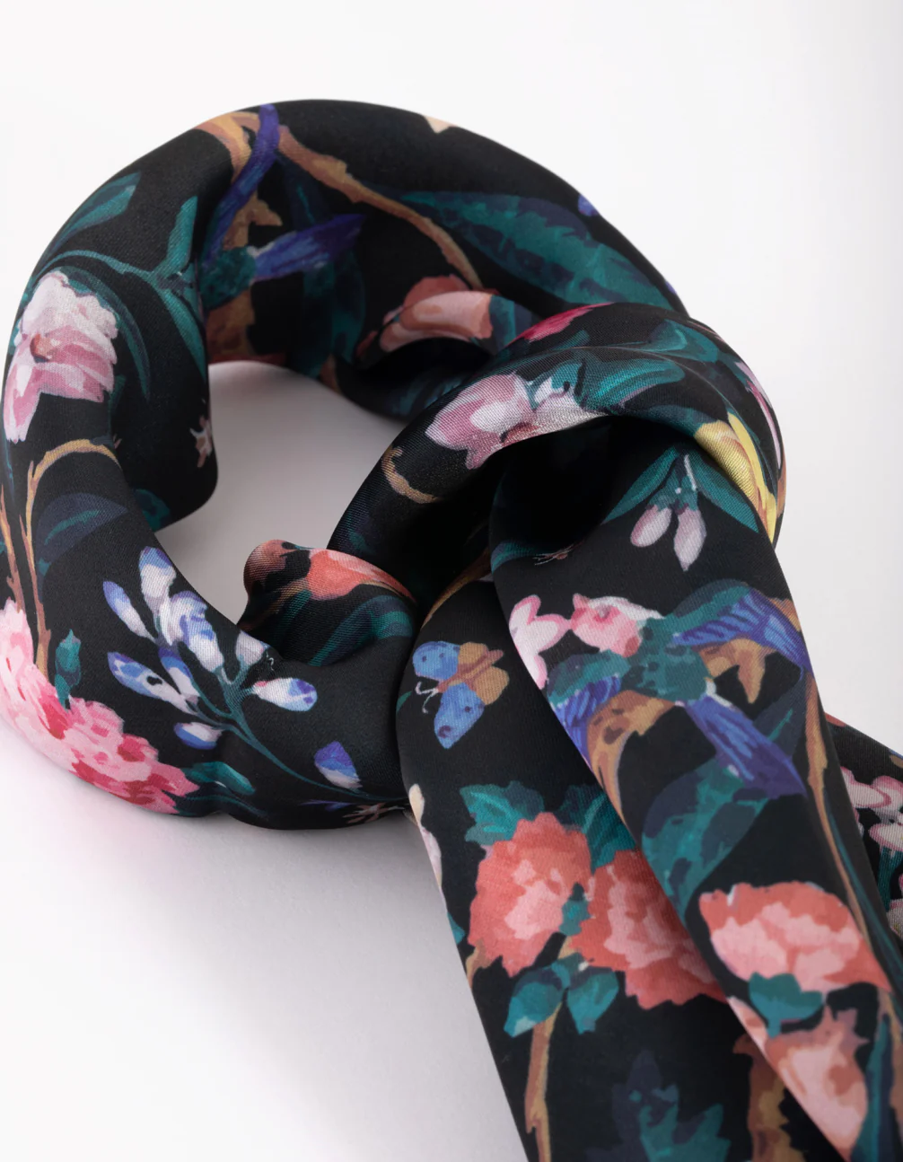 Fabric Circle Floral Print Scarf - Image 5