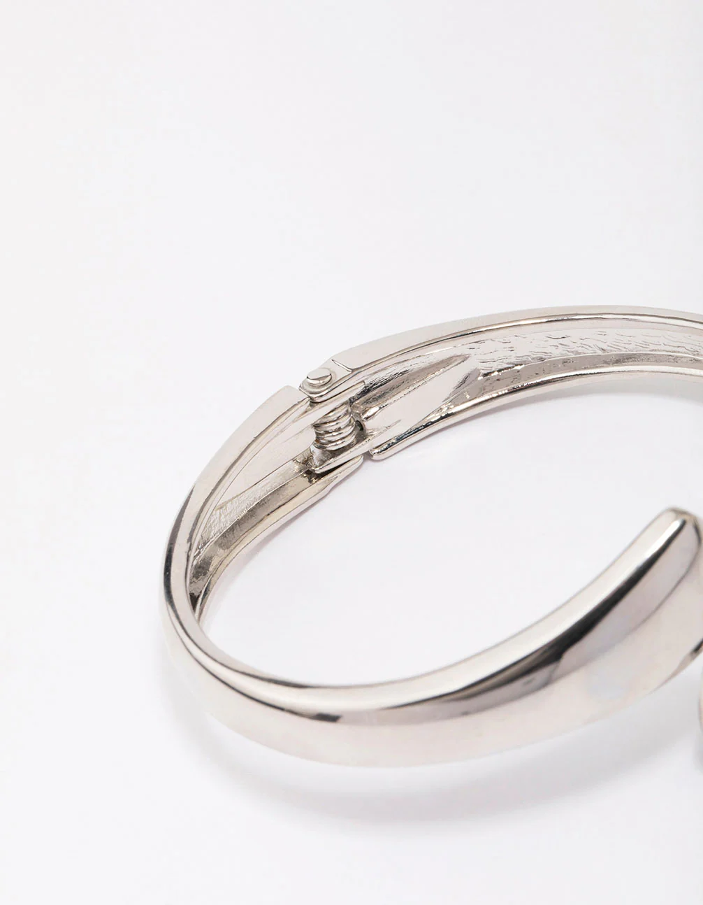 Silver Twisted Wrist Cuff - Image 3