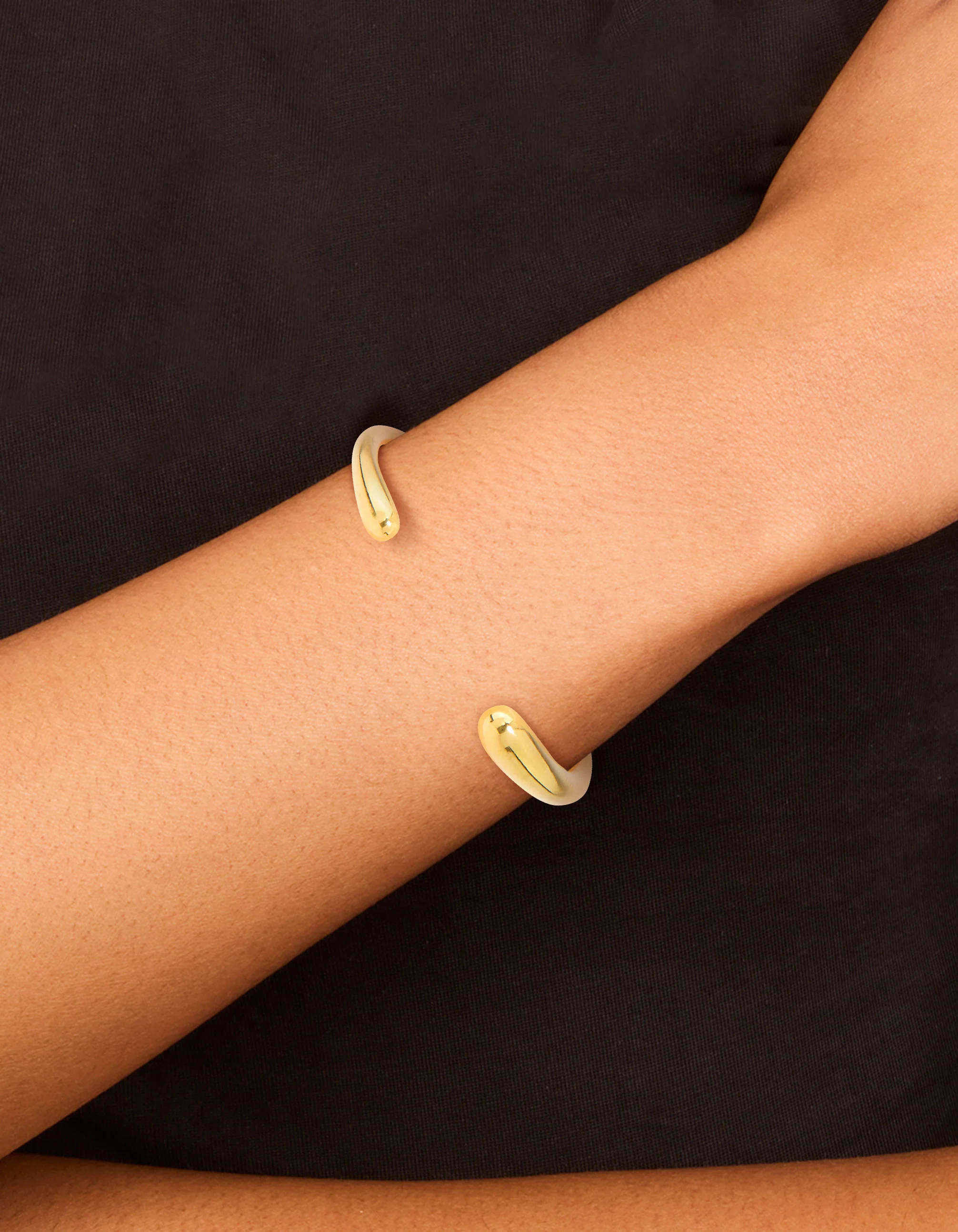 Waterproof Gold Plated Stainless Steel Irregular Ends Bangle - Image 2