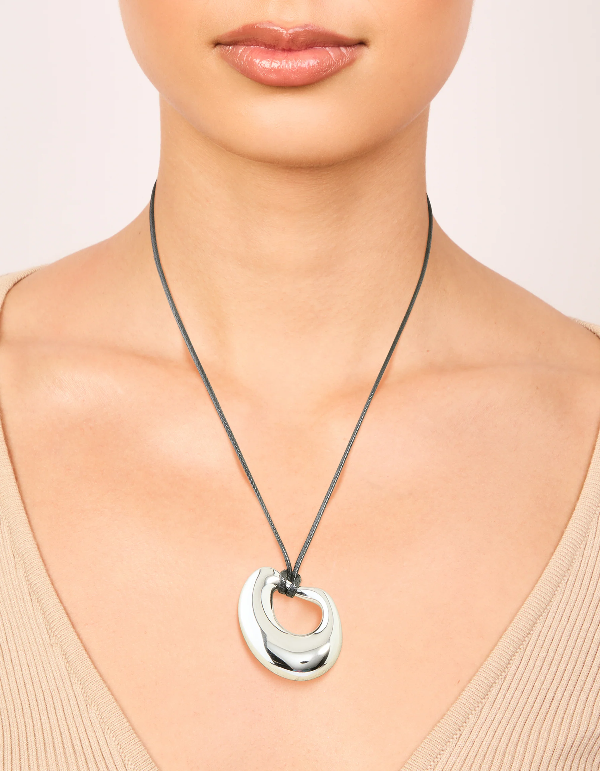 Waterproof Stainless Steel Open Molten Pendant Cord Necklace - Image 2